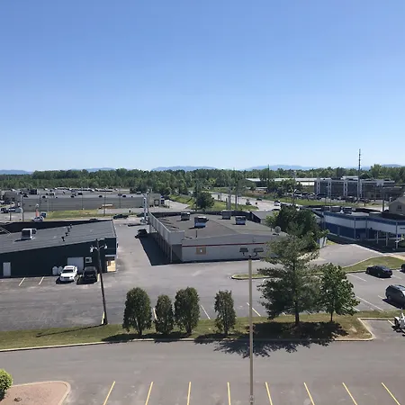 La Quinta By Wyndham Plattsburgh-2